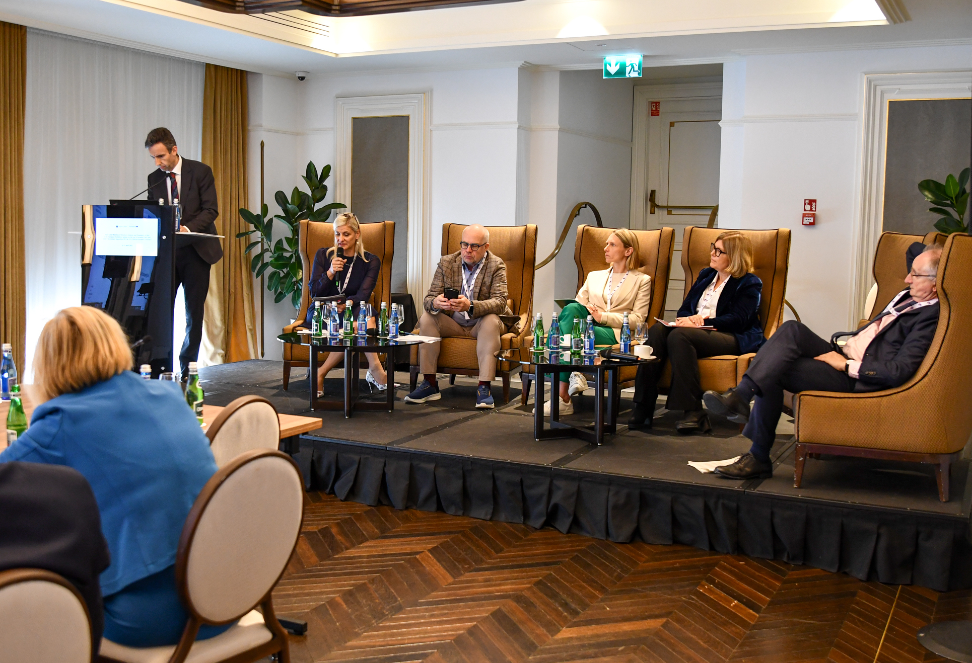 Zoom in  - Participants of the countries’ presentations session “Privately held data for statistical purposes in practice”. Speaker: Antonio Rua from Portugal