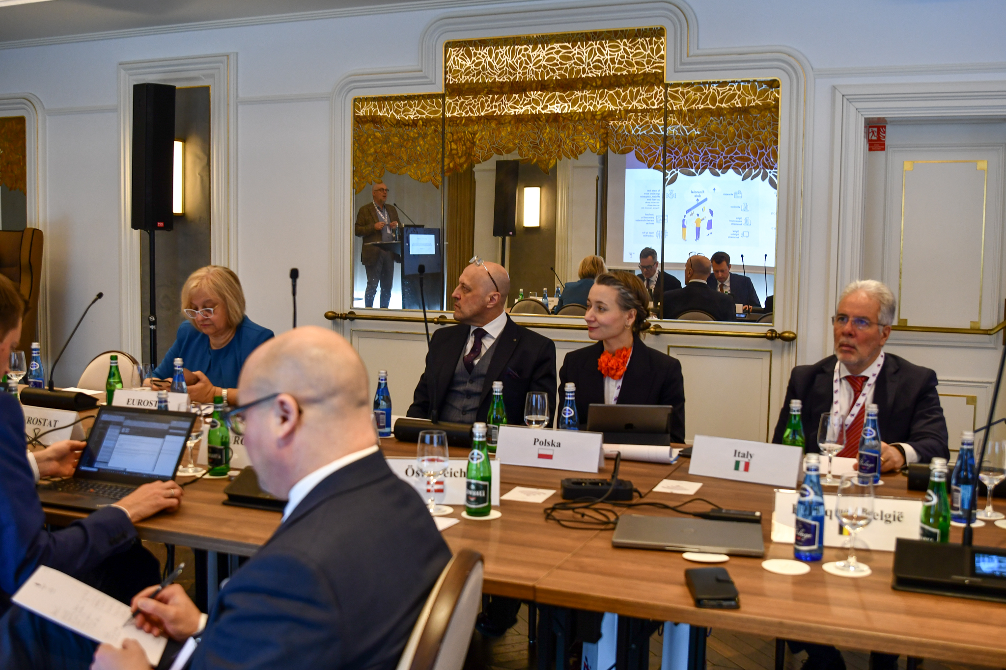 Zoom in  - Mariana Kotzeva from Eurostat, Marek Cierpiał-Wolan and Olga Świerkot-Strużewska from Poland and Francesco Chelli from Italy