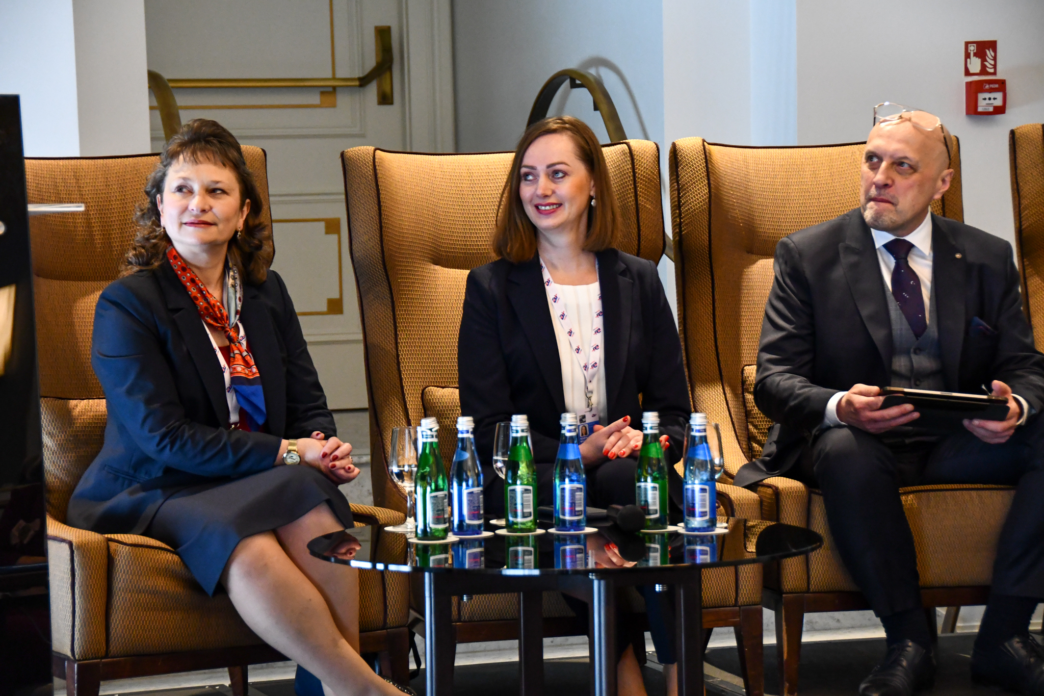 Zoom in  - President of Statistics Poland Marek Cierpiał-Wolan and Vice-Presidents: Hanna Strzelecka and Renata Bielak